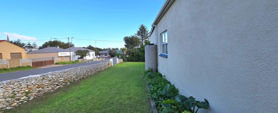 4 Bedroom Property for Sale in Gansbaai Central Western Cape